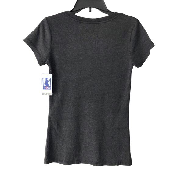 Majestic Threads NBA Gray Red Portland Trail Blazers V-Neck Graphic T Shirt Top - Picture 3 of 4